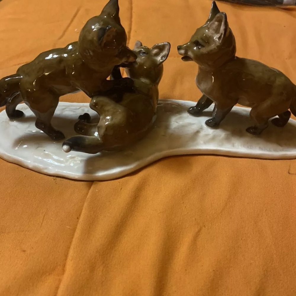 “Rare” Vintage Exquisite Rosenthal Germany 🇩🇪 Porcelain Handgemalt Fox Family 🦊